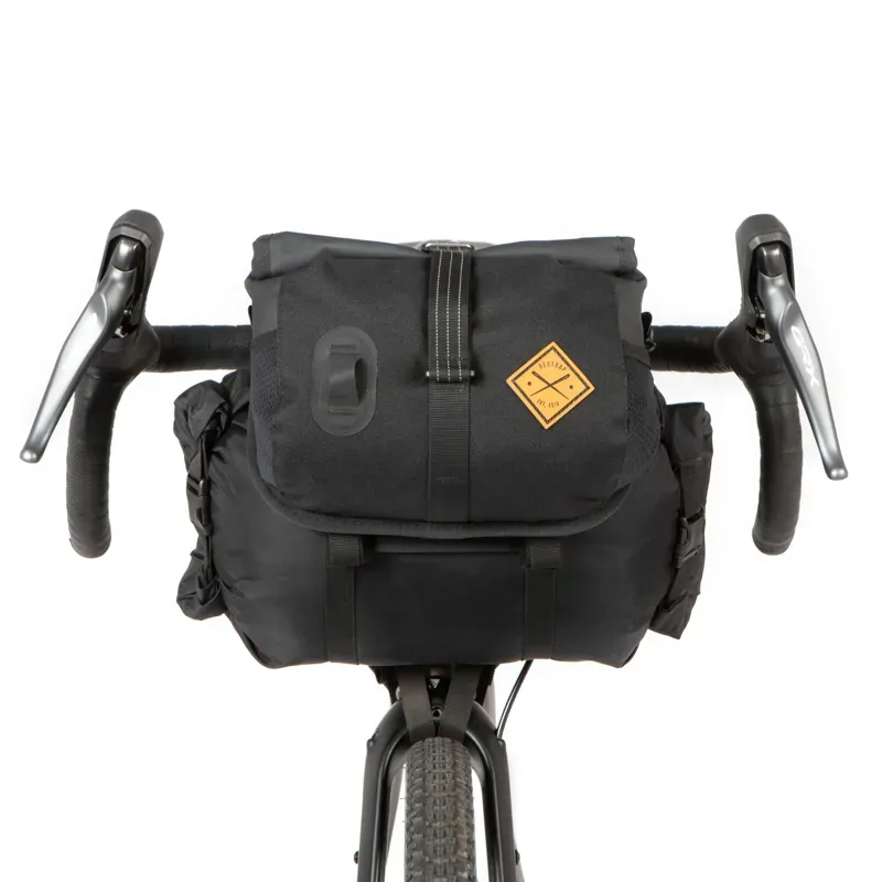 RESTRAP BAR BAG 14L ハンドルバーバッグ Bar Bag - Small (14 Litres) – Restrap