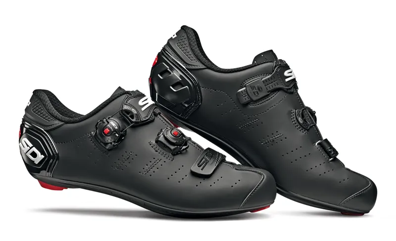 wide fit road cycling shoes uk