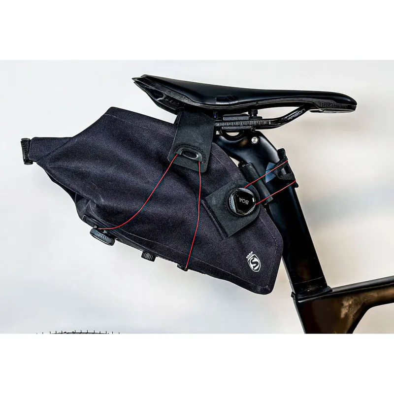Silca Grinta Roll-Top Adventure Saddle Bag : 2 - 5 Litres-5