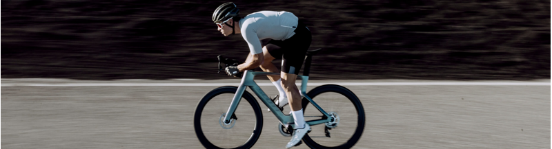 Q36.5 : SKIN FIT - WOVEN TECH