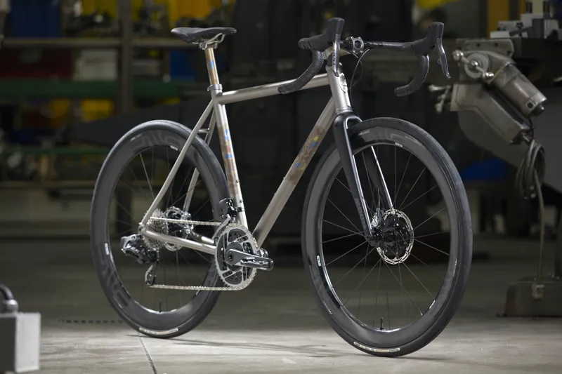 Moots Vamoots RCS Titanium Disc Frame and Kit : Di2 : Brushed Ti-6